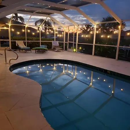 Tropical Breeze Canal Waterfront Home, Heated Pool